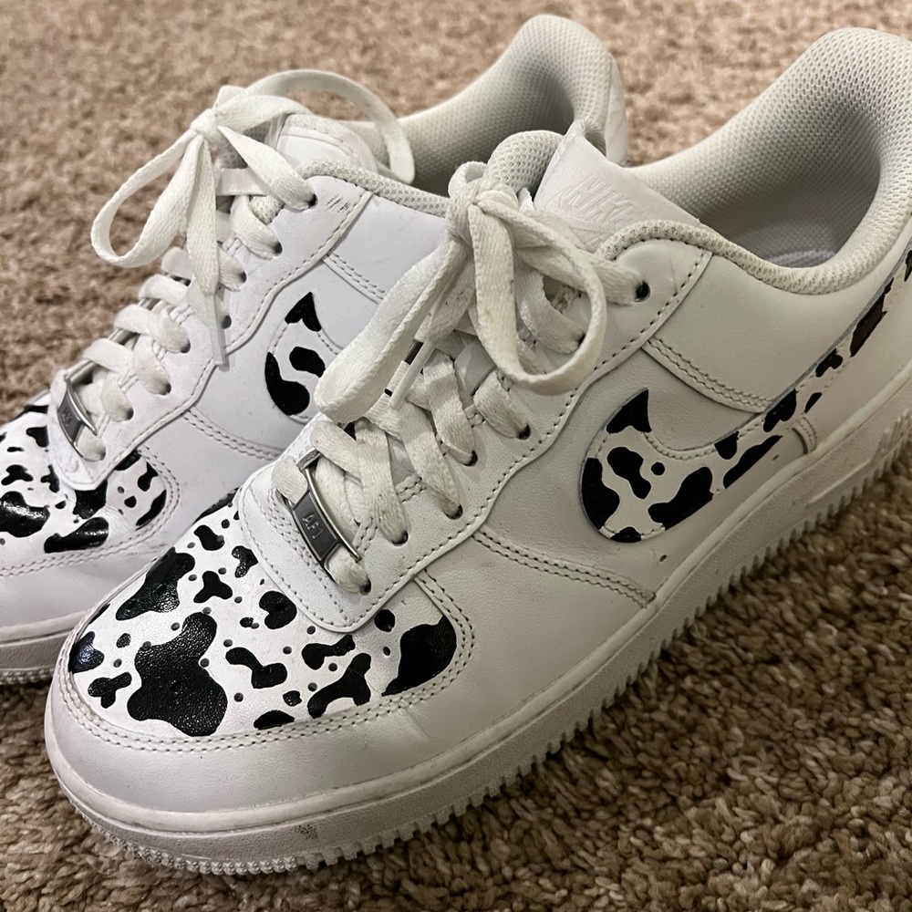 AIR FORCE 1s • CUSTOM PAINTED